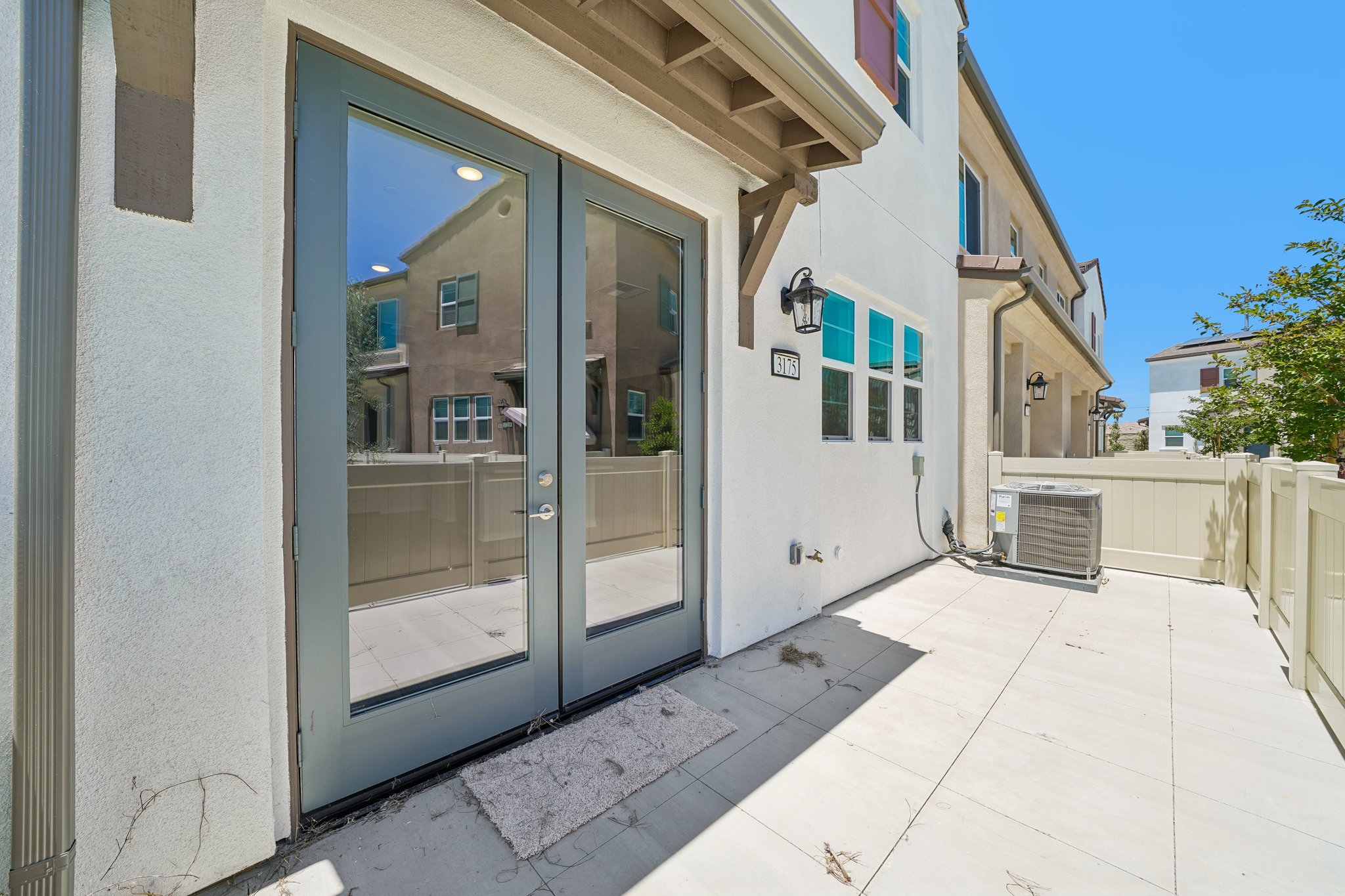 A building with a glass door.
