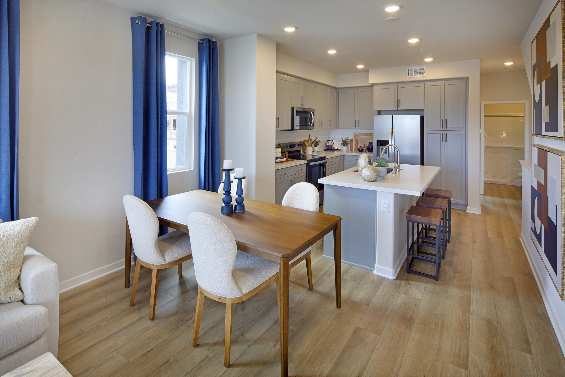 0011 3502 VAN BUREN BLVD